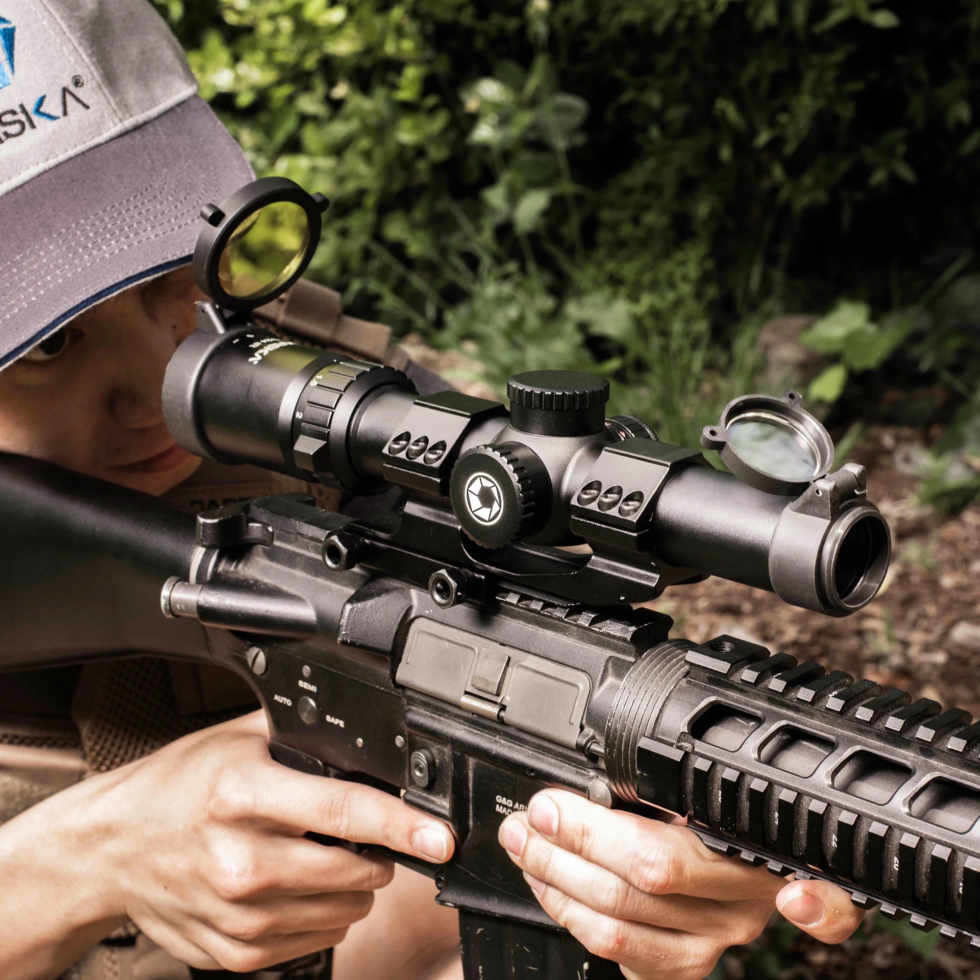 1-8x24mm SWAT-AR IR HRS BDC Rifle Scope with Cantilever Mount