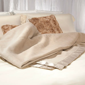 Aus Vio 100% Natural Charmeuse Silk Luxurious Satin Blanket with Silk Satin Trim